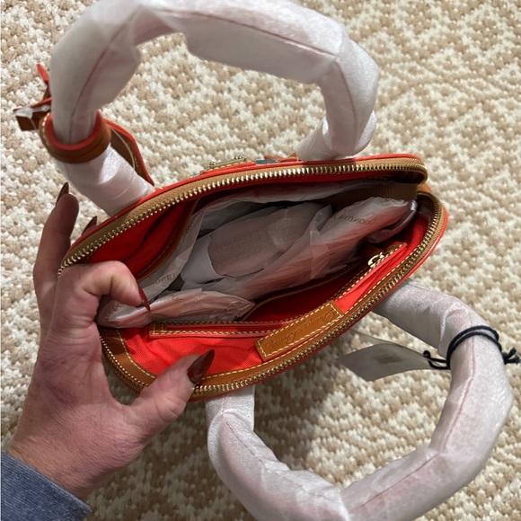 Dooney & Bourke Disney Mickey Minnie Christmas Festive Print purse - Picture 4 of 5